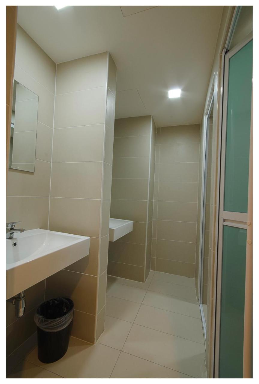 Prime City Express Hotel Kluang Buitenkant foto